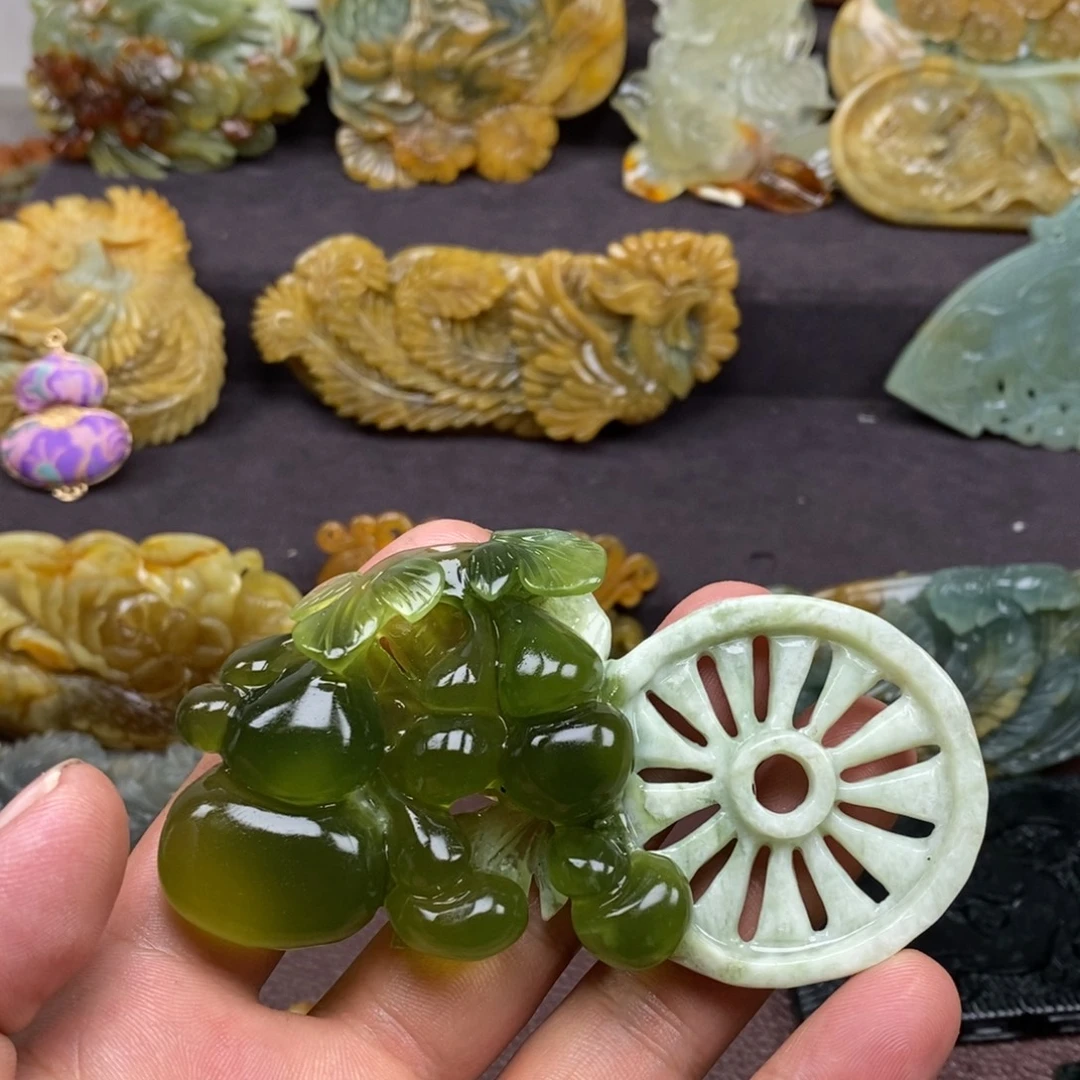 我***心未镶嵌蛇纹石玉吊坠(赠链)