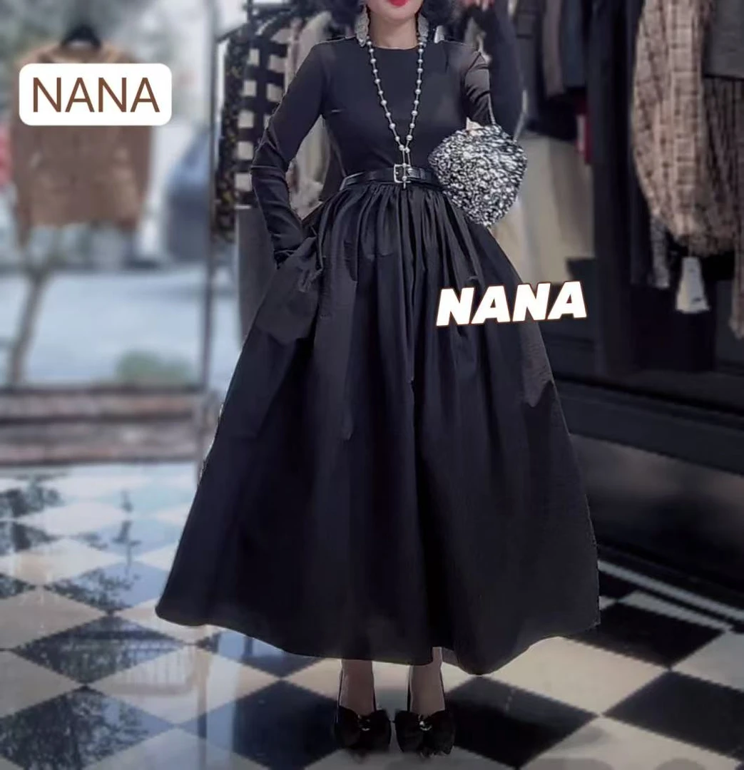 【NANA】新款显瘦收腰连衣裙