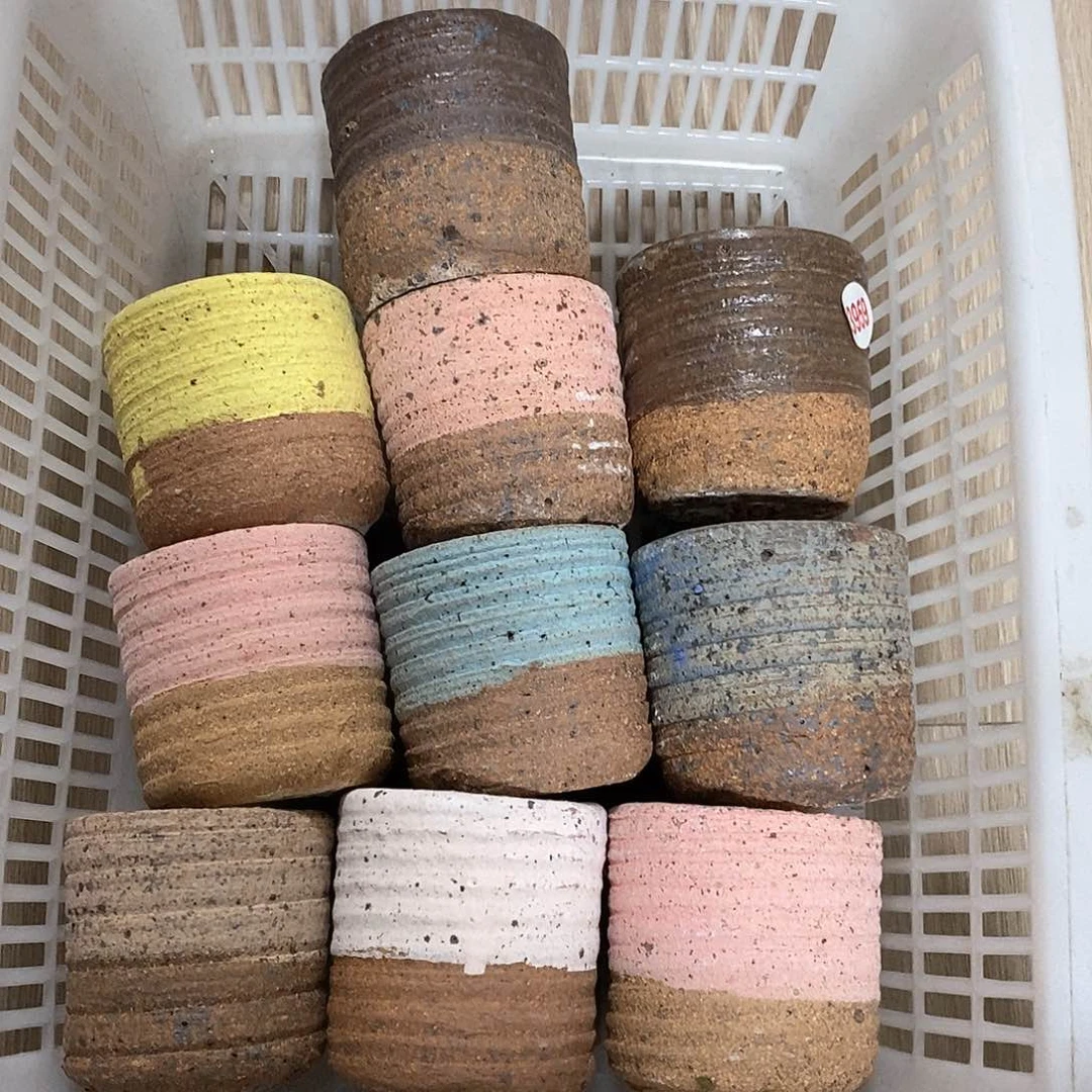 红陶处理的，小瑕疵的