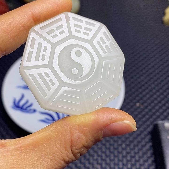 吊坠白玉菩提支持七天无理由