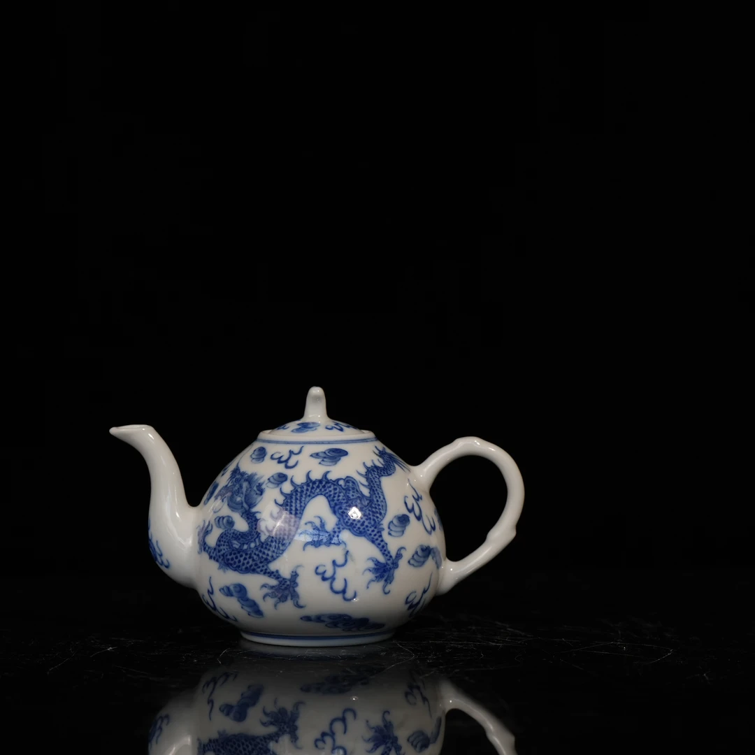 lot15994 6205 清晚期 青花龙纹抱壶 H:10