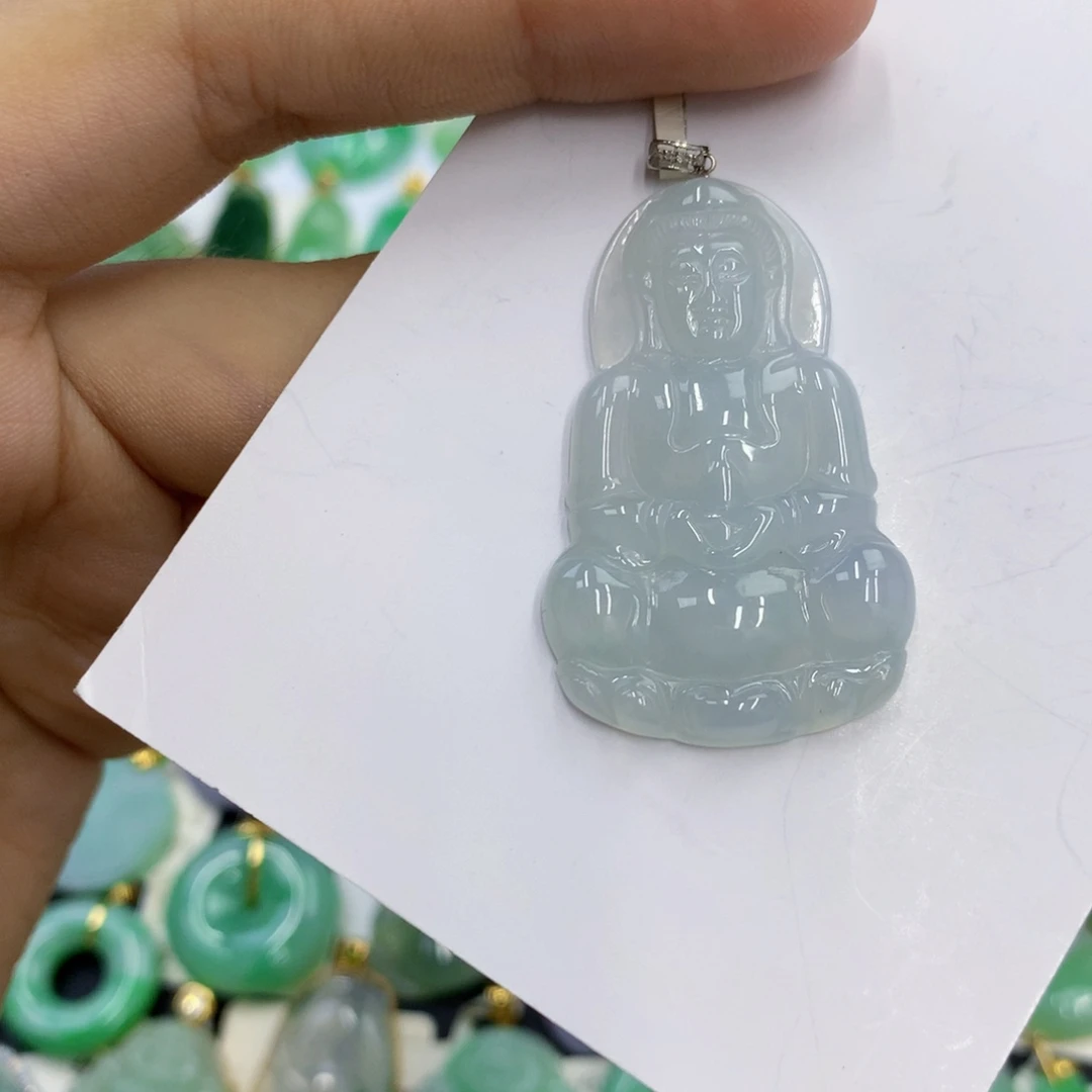 翡翠18K金镶嵌颈饰翡翠