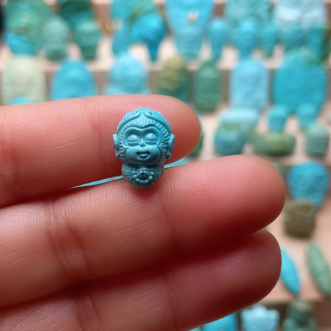 绿松石颈饰未镶嵌