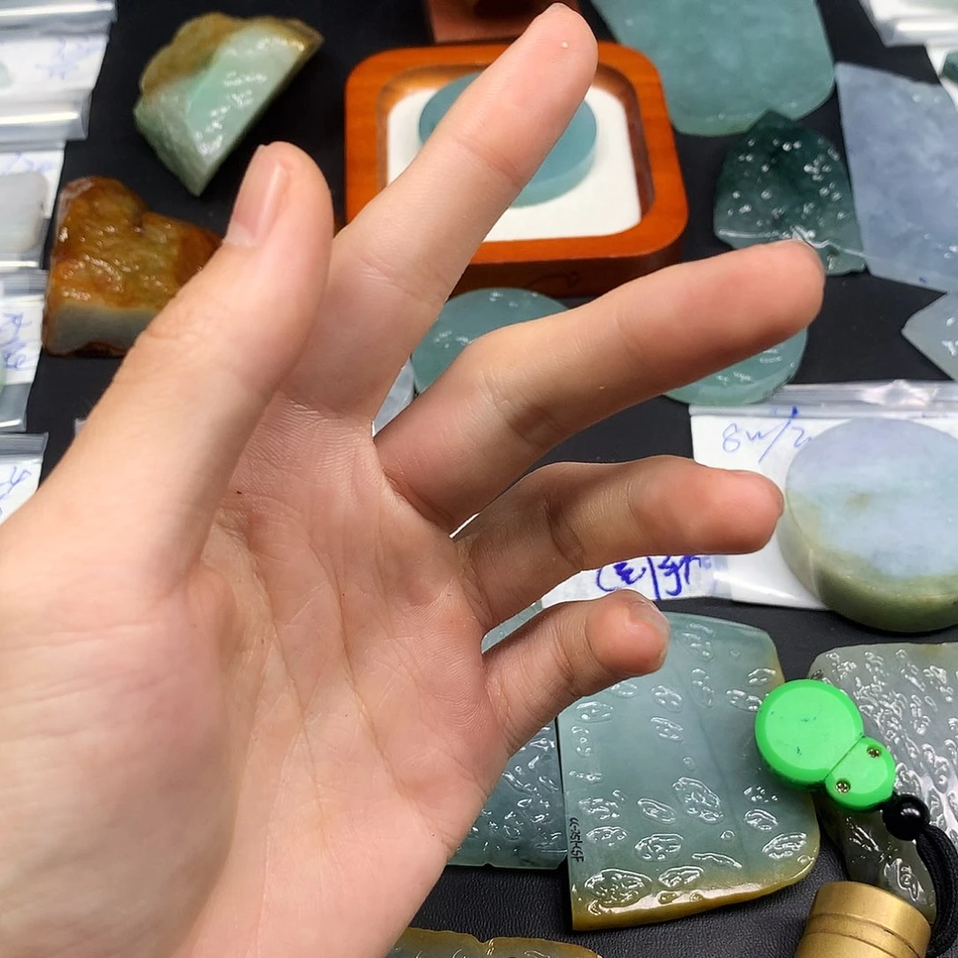 定制翡翠未镶嵌缘1