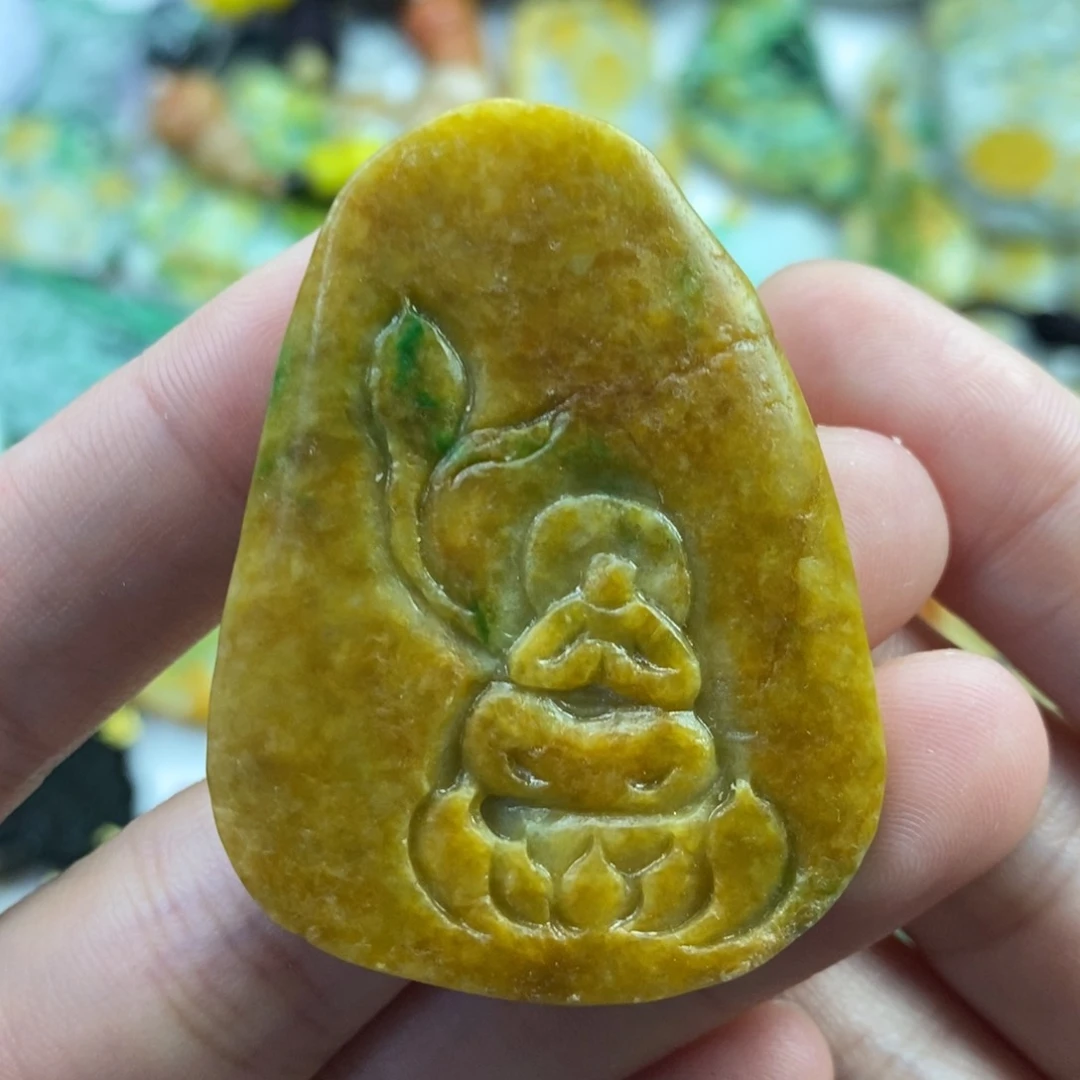 翡翠未镶嵌颈饰奶*