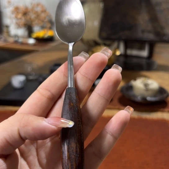 景德镇鱼和熊手工陶艺