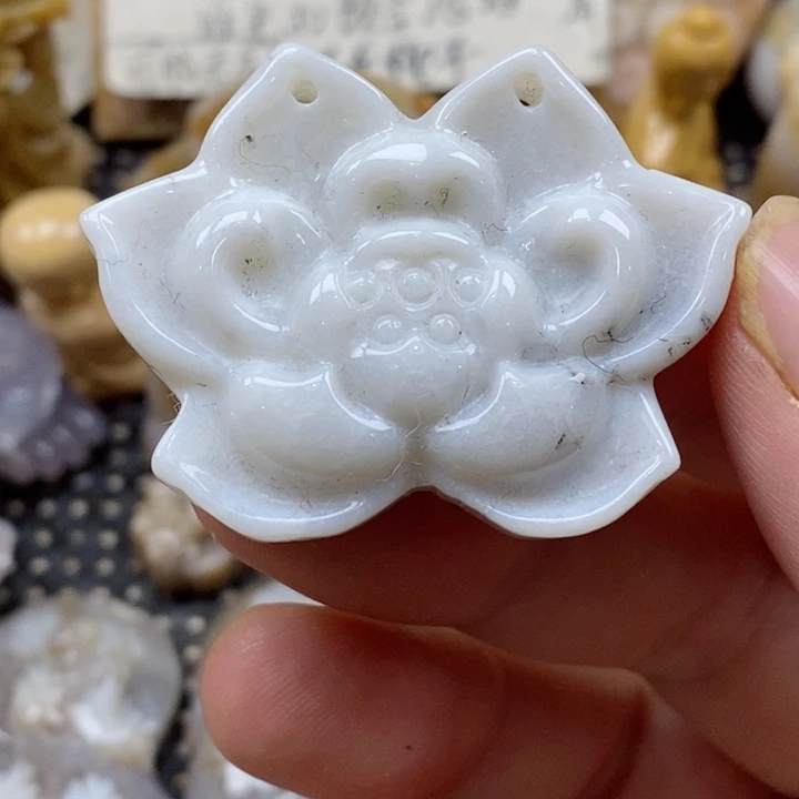 颈饰未镶嵌硅化珊瑚（珊瑚玉）