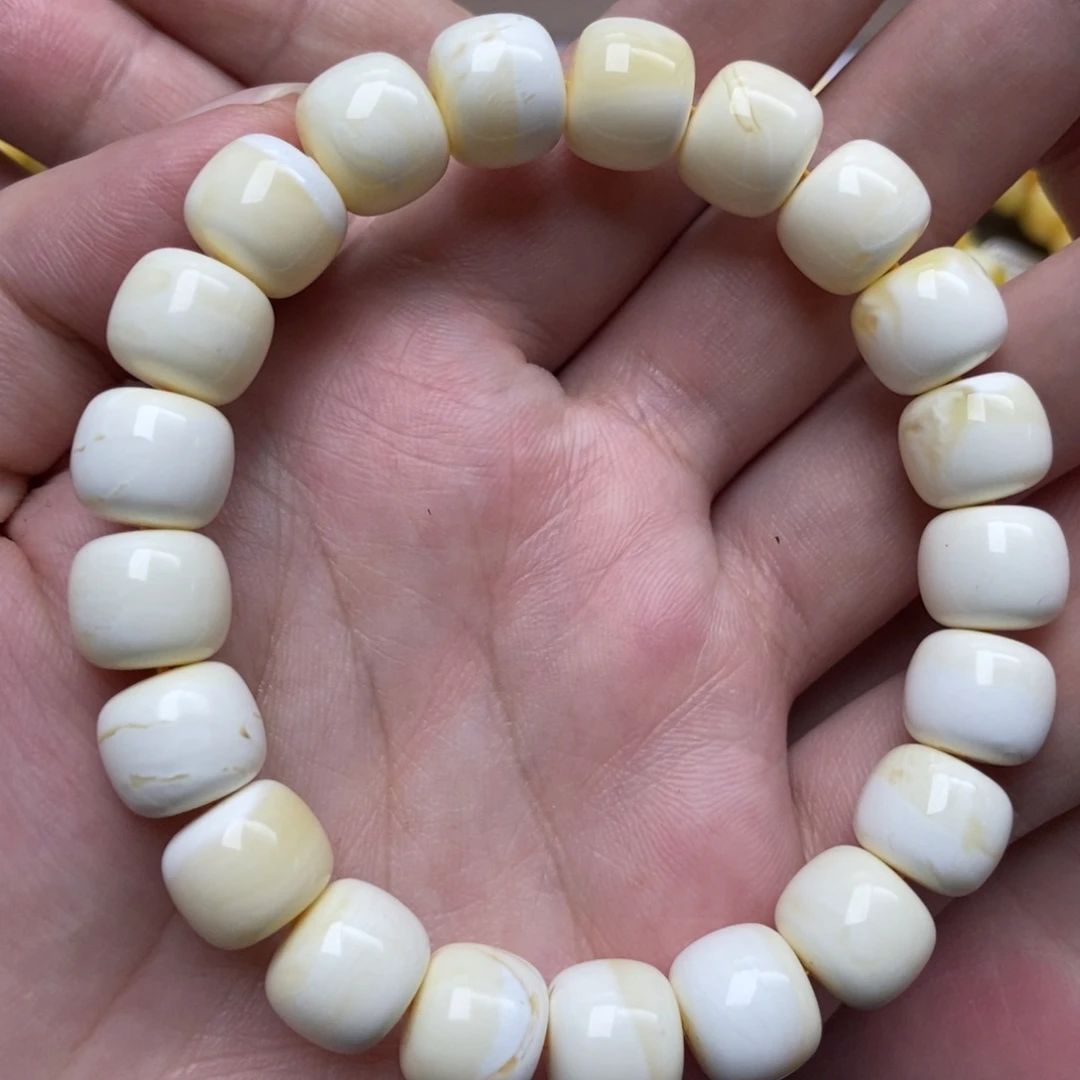 蜜蜡未镶嵌珠宝奇石214