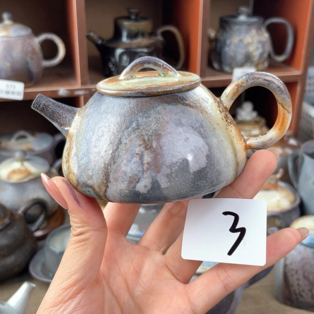 3中白石瓢壶一起喝茶