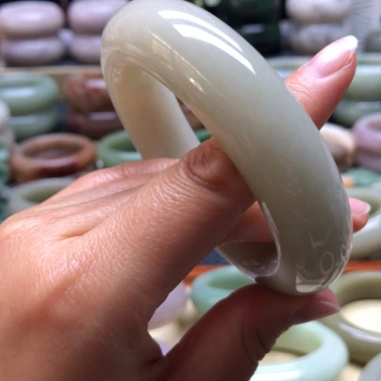 石英质玉手镯未镶嵌ℳ****