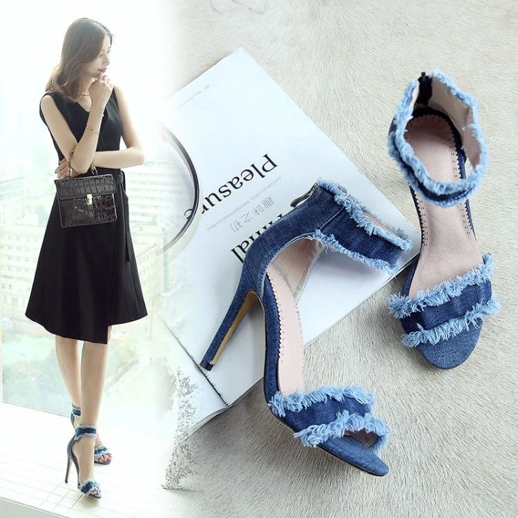 蓝色牛仔布凉鞋女鞋欧美大牌同款一字带露趾高跟鞋后拉链