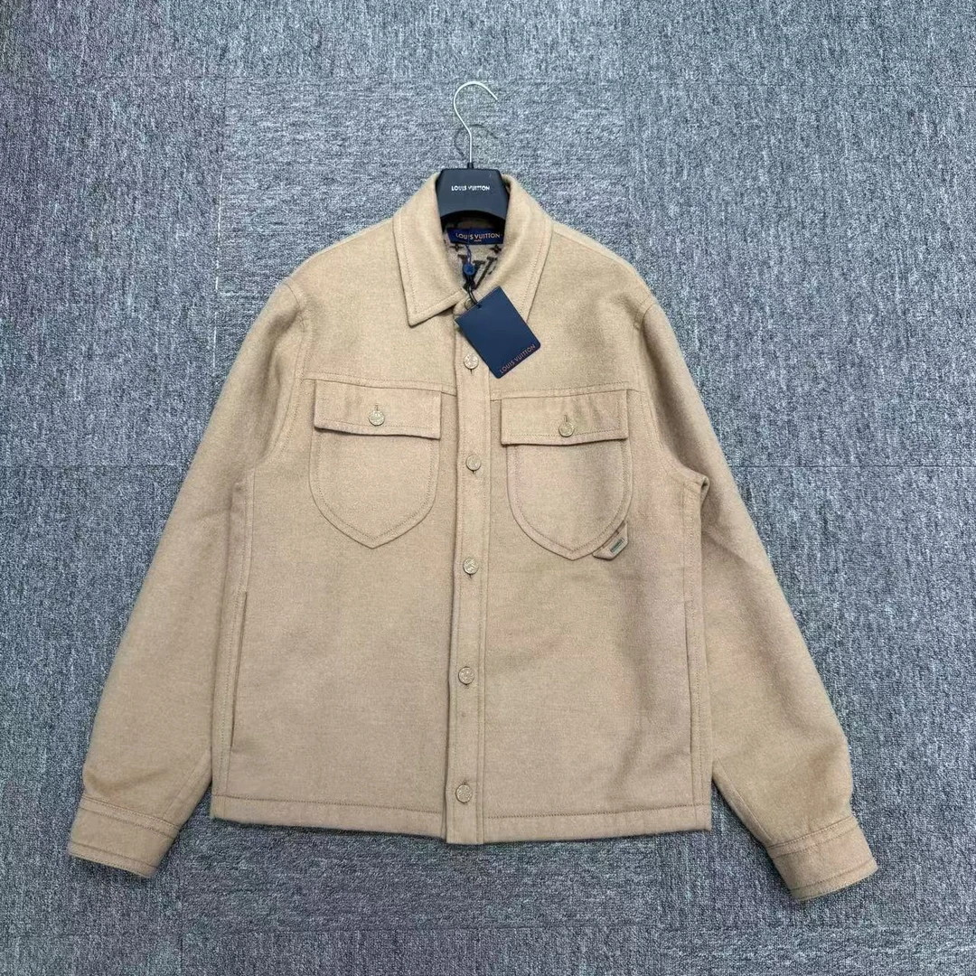 全新未使用 LouisVuitton/路易威登 满印羊绒外套/xs码/编码14604