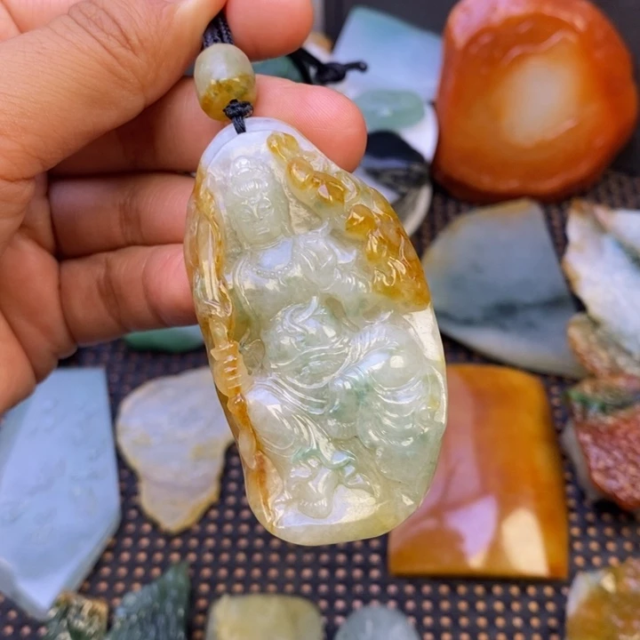 翡翠未镶嵌颈饰翡翠