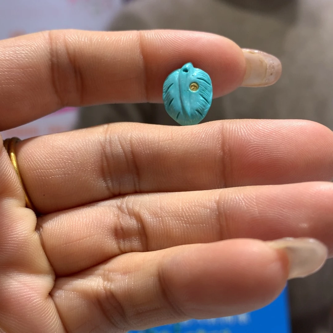 绿松石配饰未镶嵌