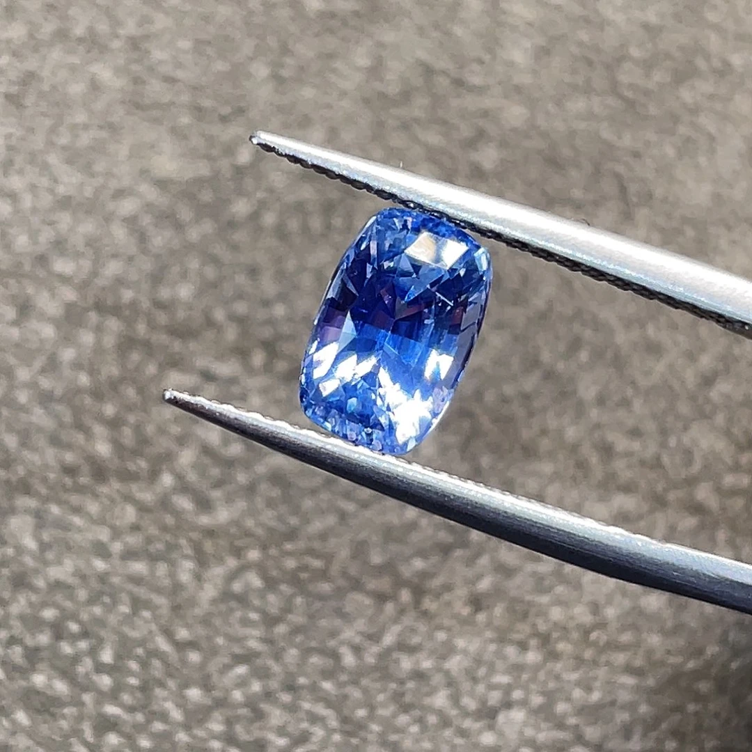 蓝宝石裸石无烧蓝宝石裸石3.44ct