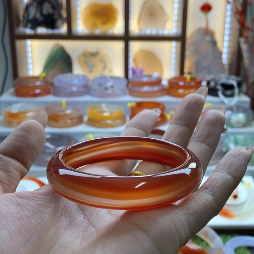 【闪购商品】玛瑙/玉髓手镯未镶嵌红**雪