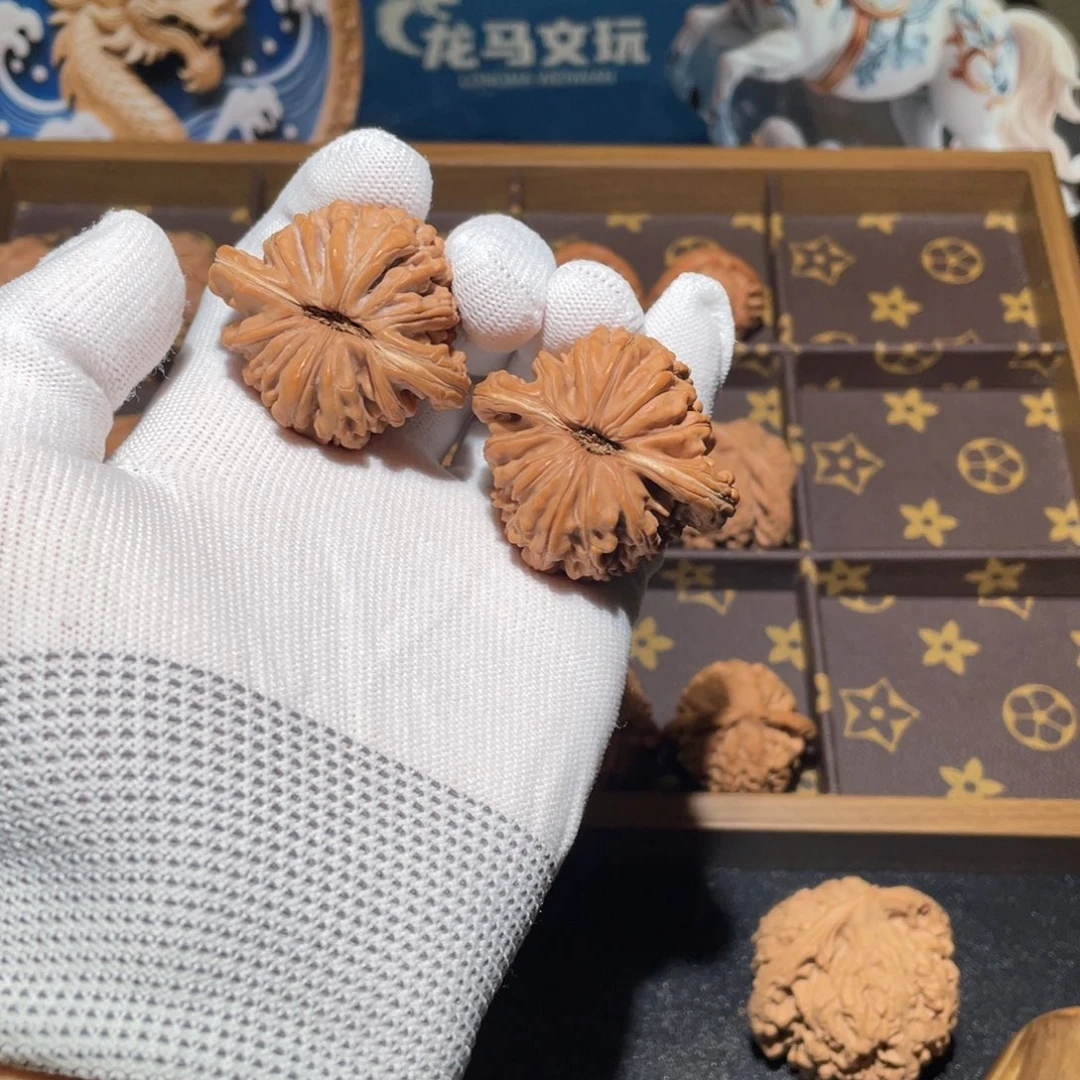 吊坠桃核四座楼 编号441