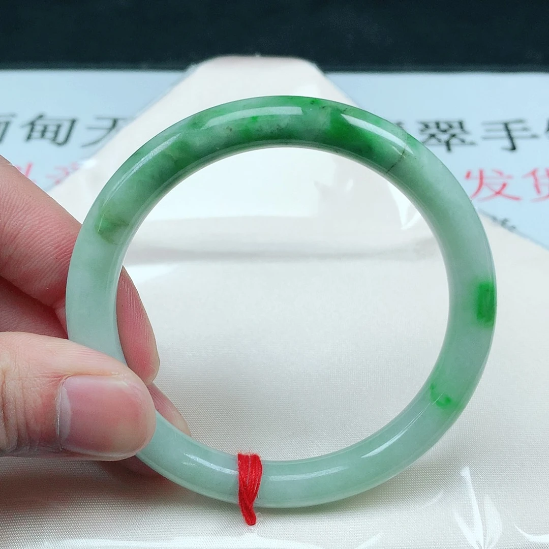 翡翠手镯未镶嵌圈56