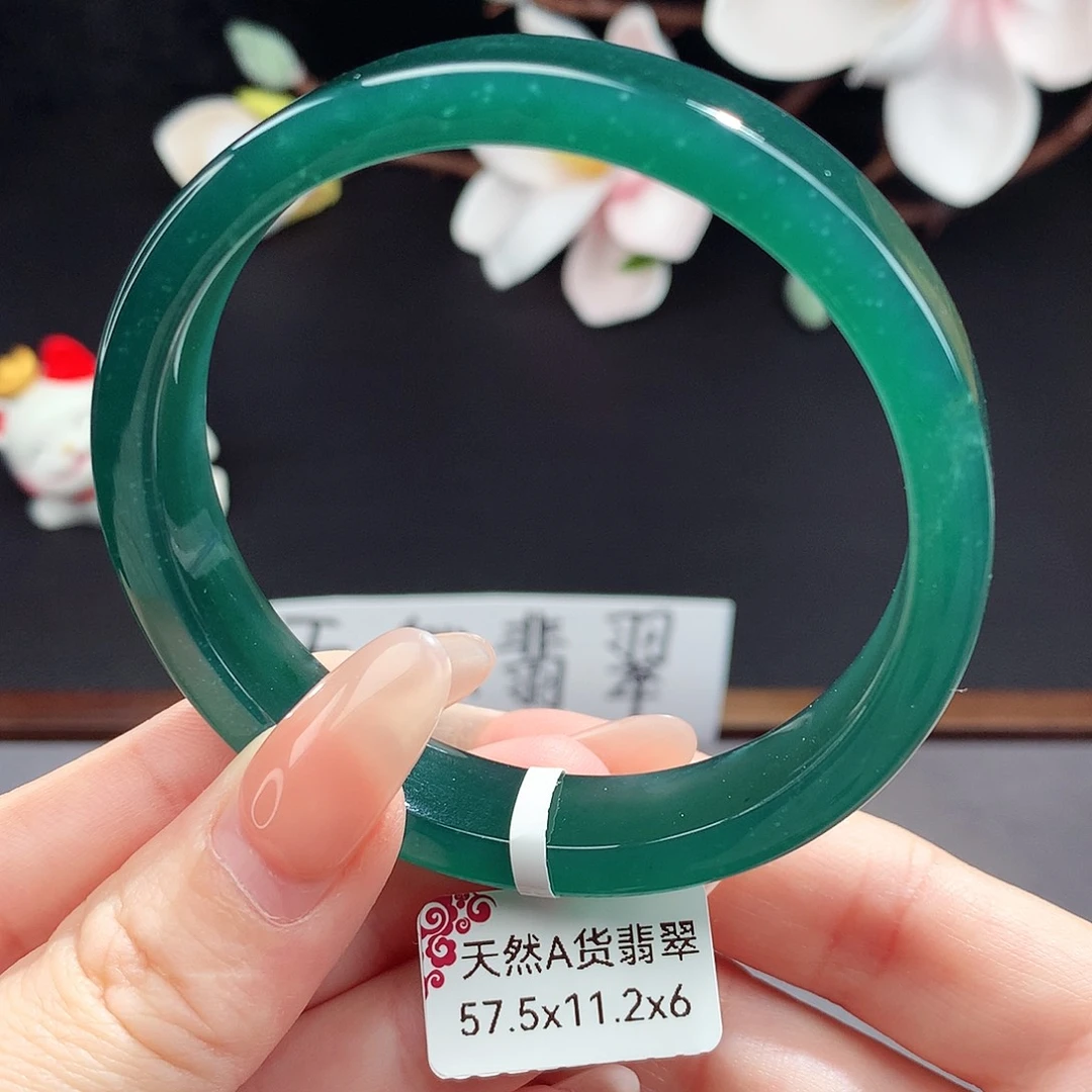 翡翠手镯（圆镯）未镶嵌