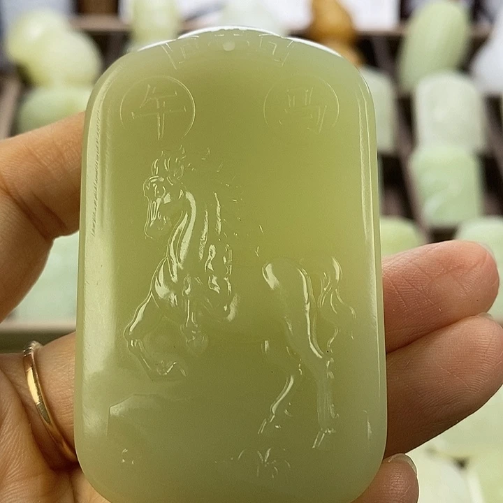 昆仑石双面马守护