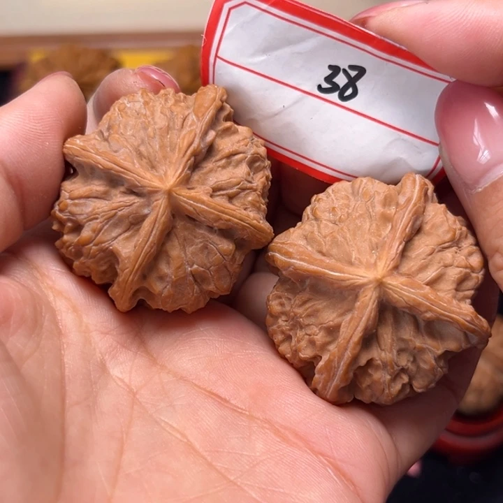 文玩核桃手串42金锭正四棱38