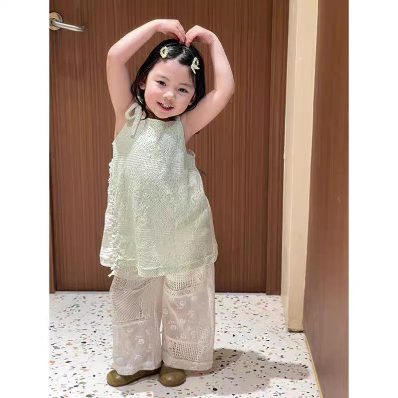 鹿古力镂空花边吊带裙