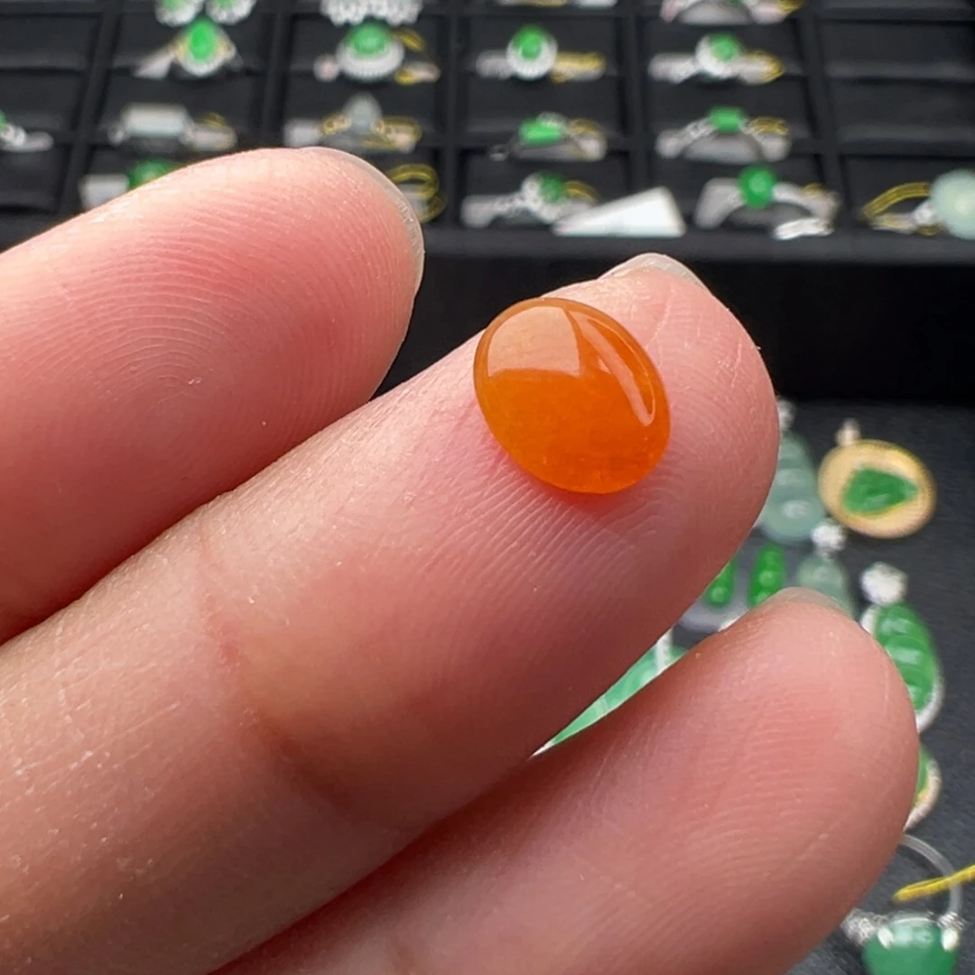 翡翠未镶嵌颈饰蛋7.3