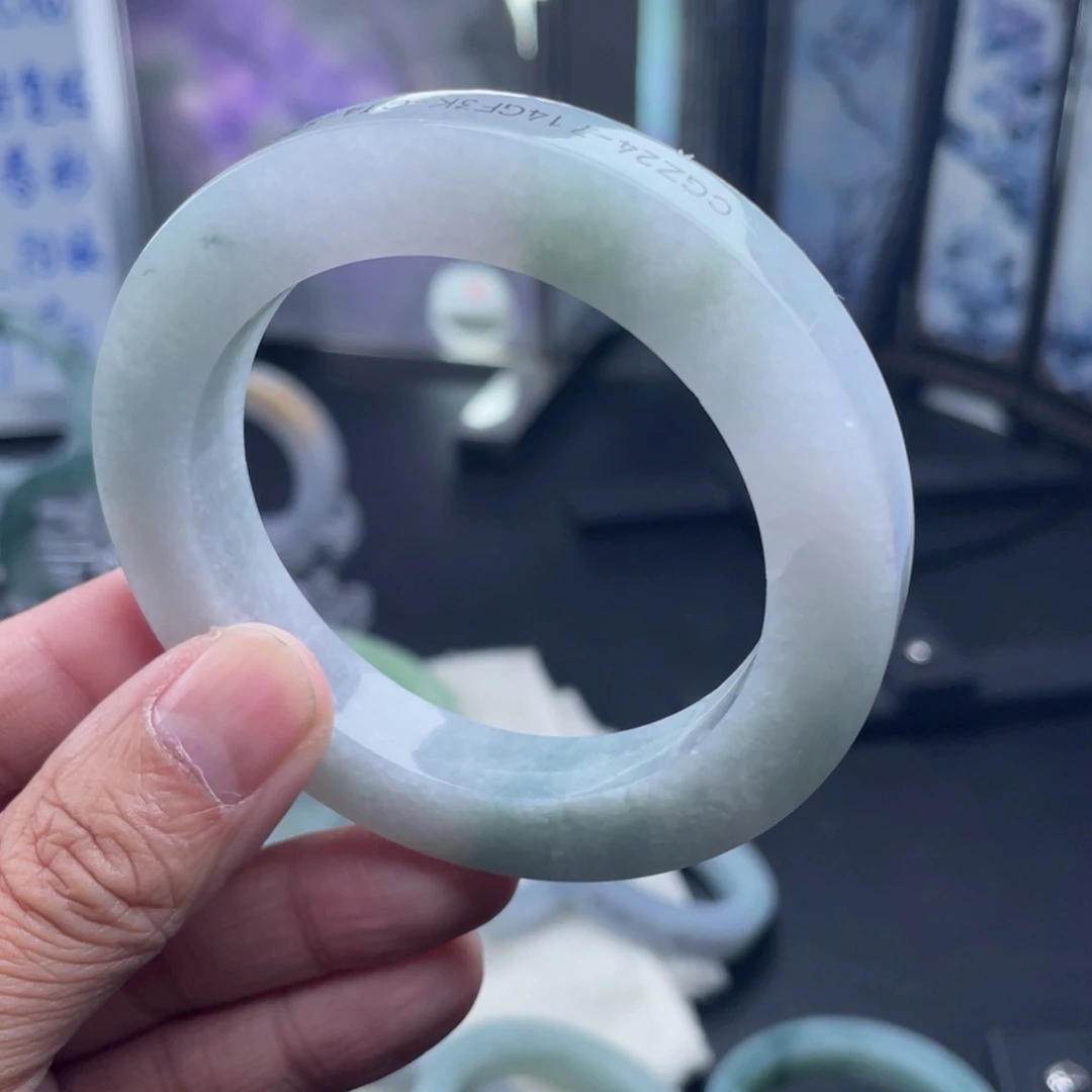 定制翡翠未镶嵌正圈有裂漏