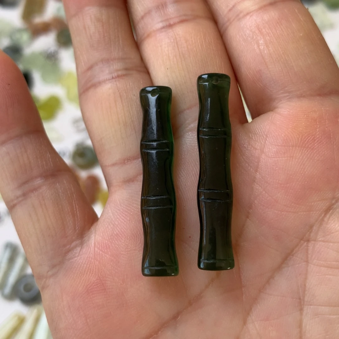 蛇纹石玉未镶嵌耳坠