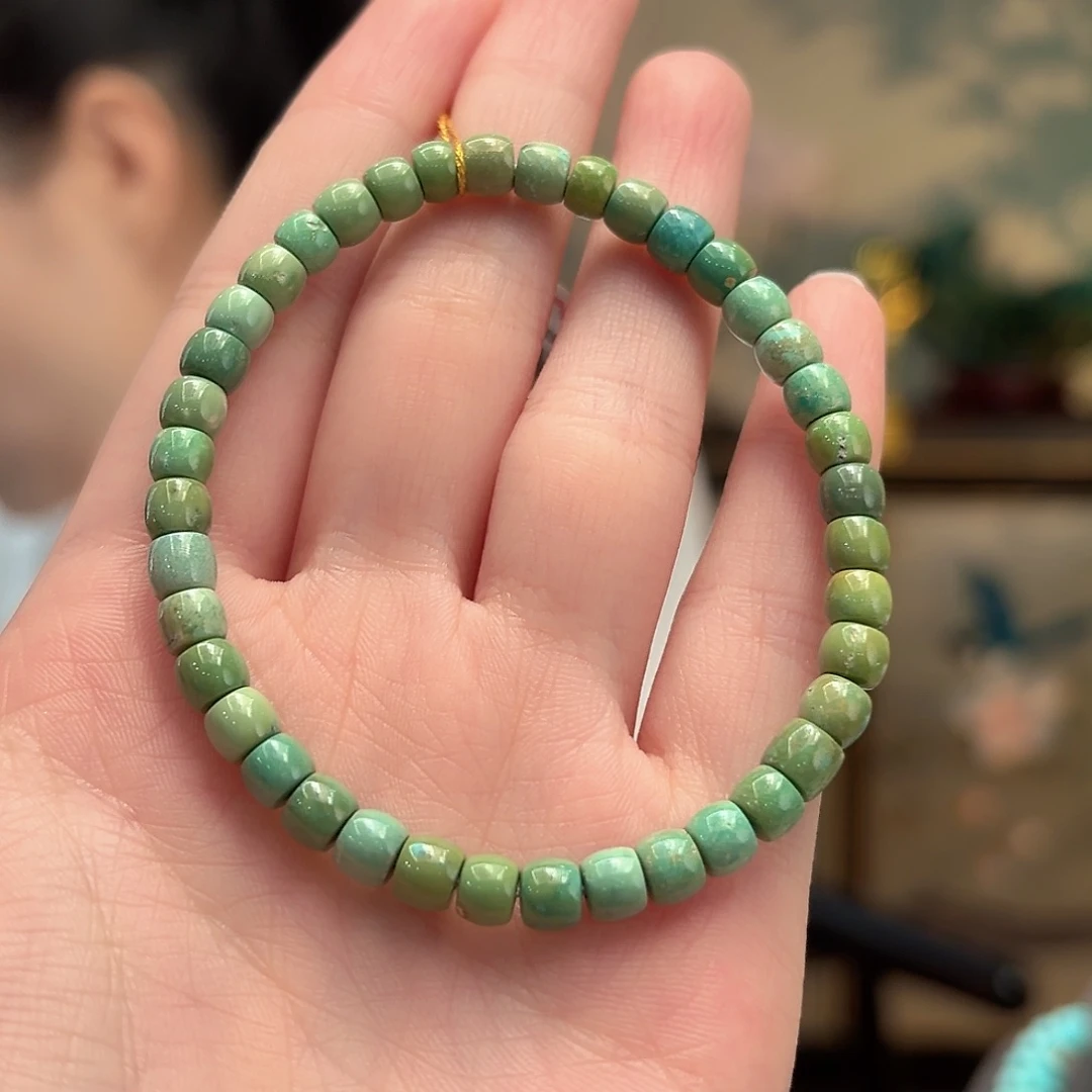 绿松石未镶嵌颈饰