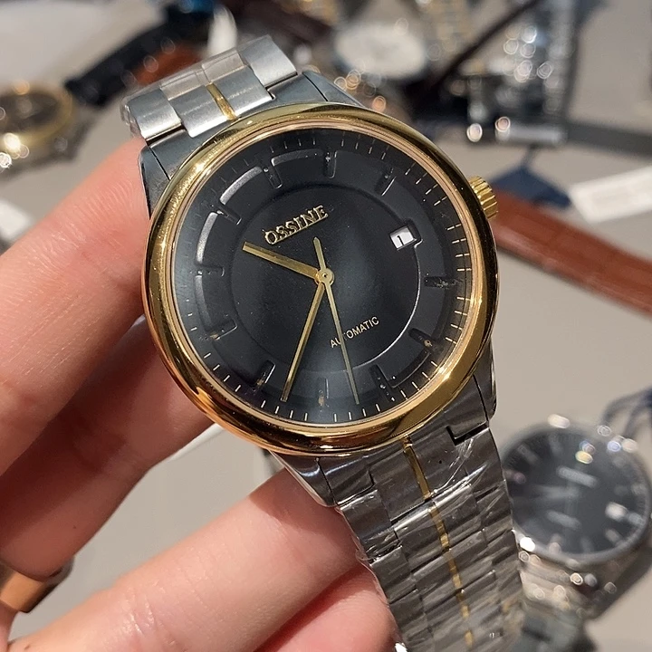 精钢孤品手表一个