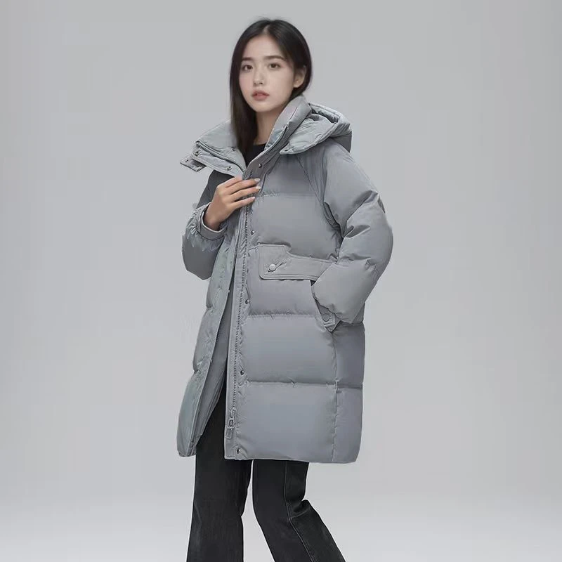 艾格2025新中式女士中长款保暖冬季新款时尚大口袋连帽加厚羽绒服
