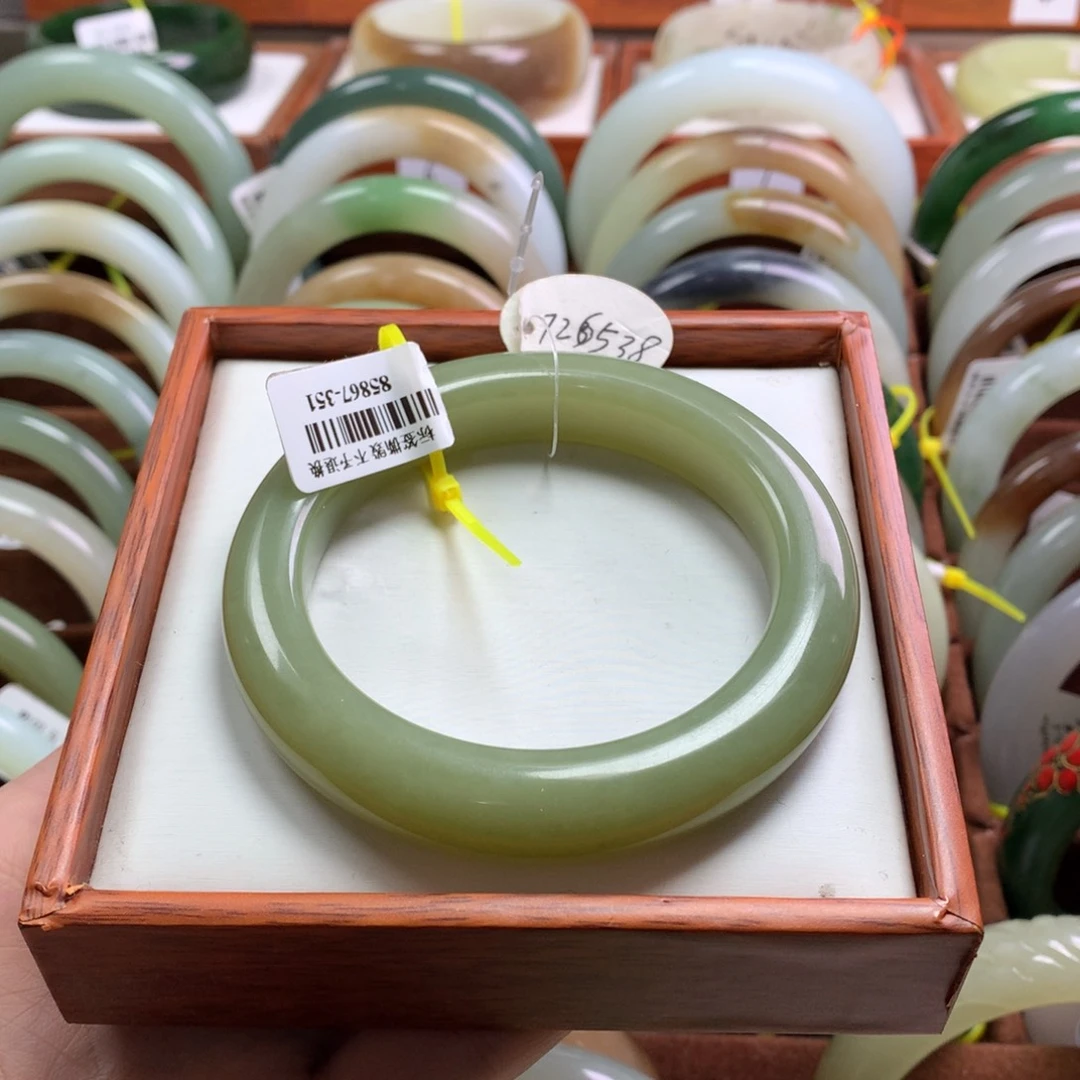 和田玉手镯未镶嵌56/57