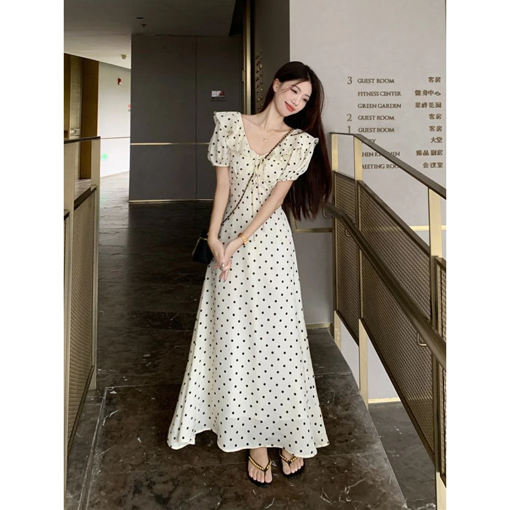 2024年法式温柔初恋裙复古波点连衣裙女夏天收腰显瘦甜美气质荷叶