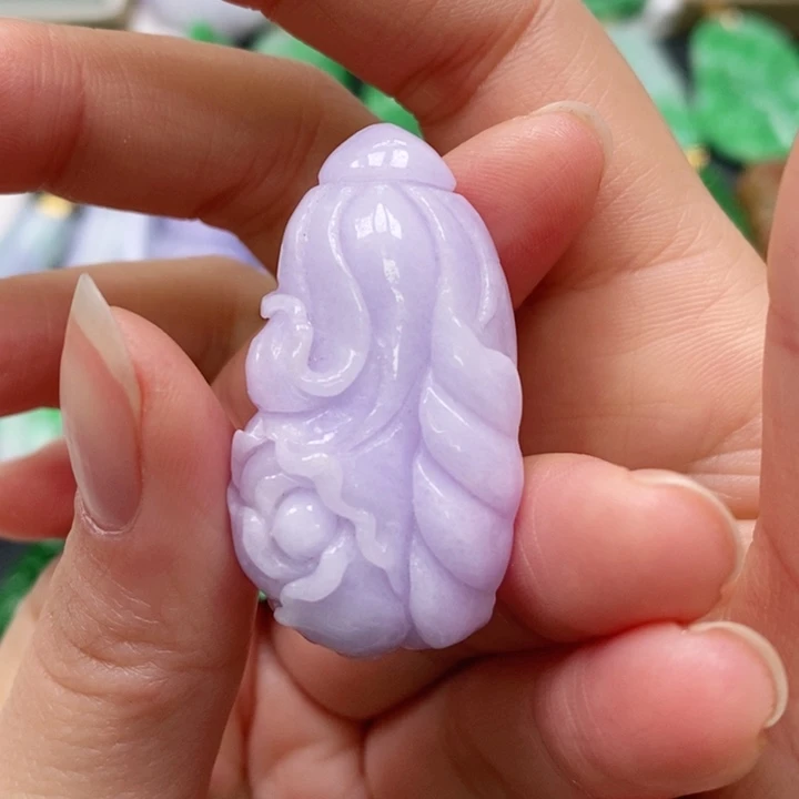 翡翠颈饰未镶嵌吊坠