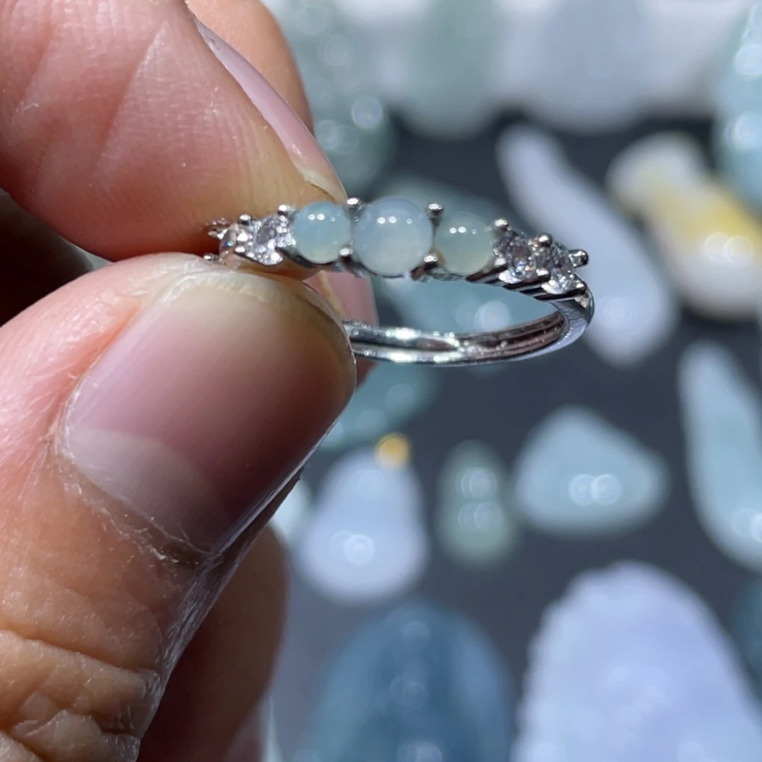 翡翠未镶嵌颈饰6666