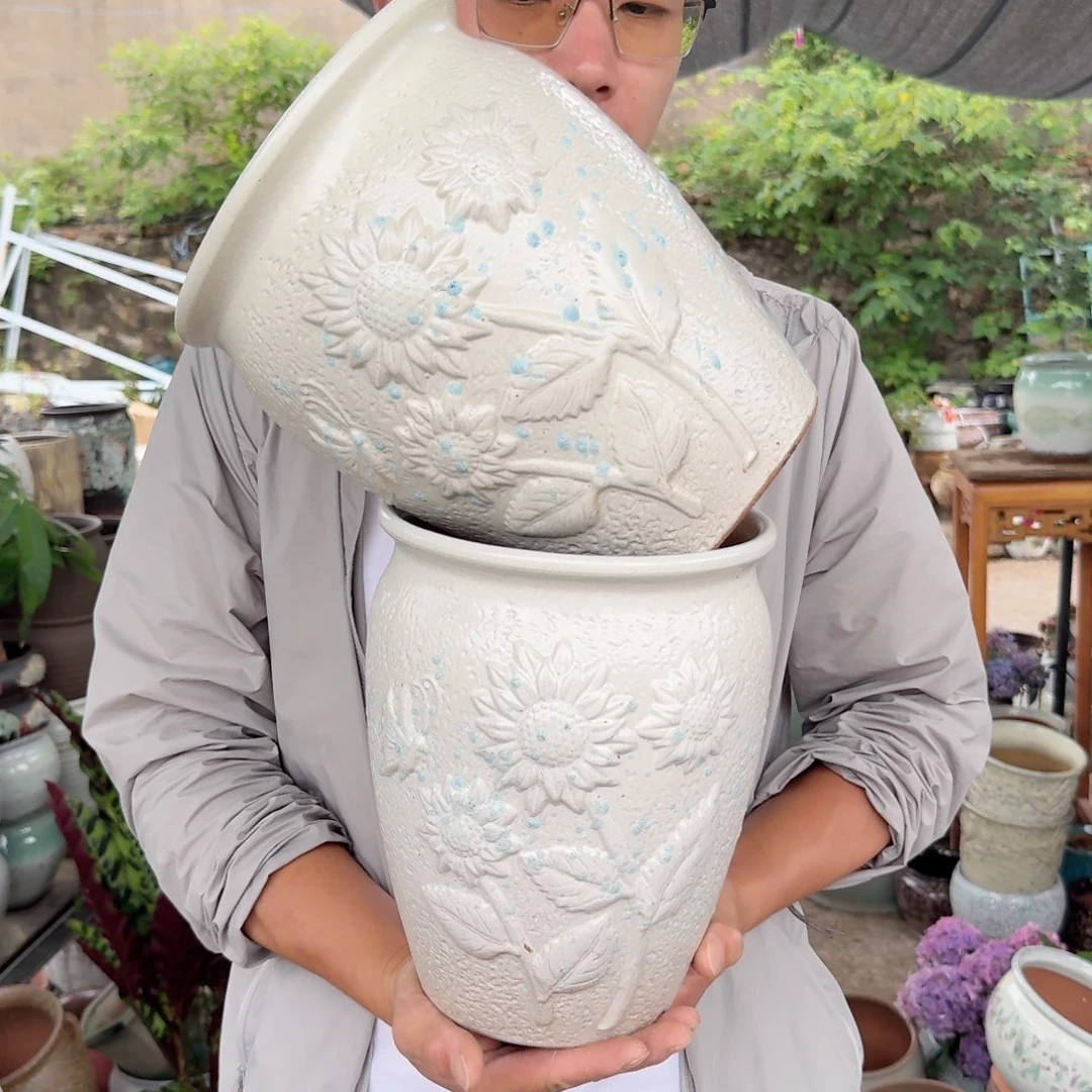 紫砂花盆口19高25（两个太阳花白色老庄