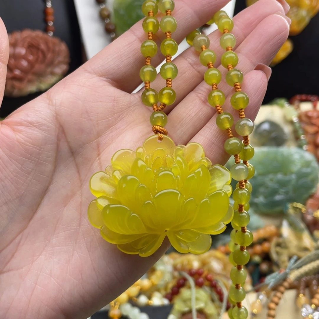 未镶嵌蛇纹石玉颈饰