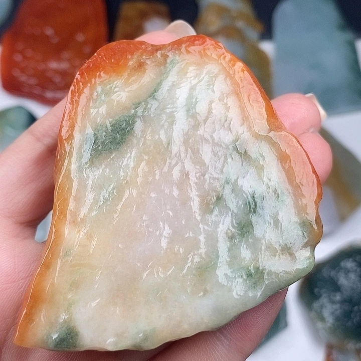 颈饰未镶嵌翡翠天然