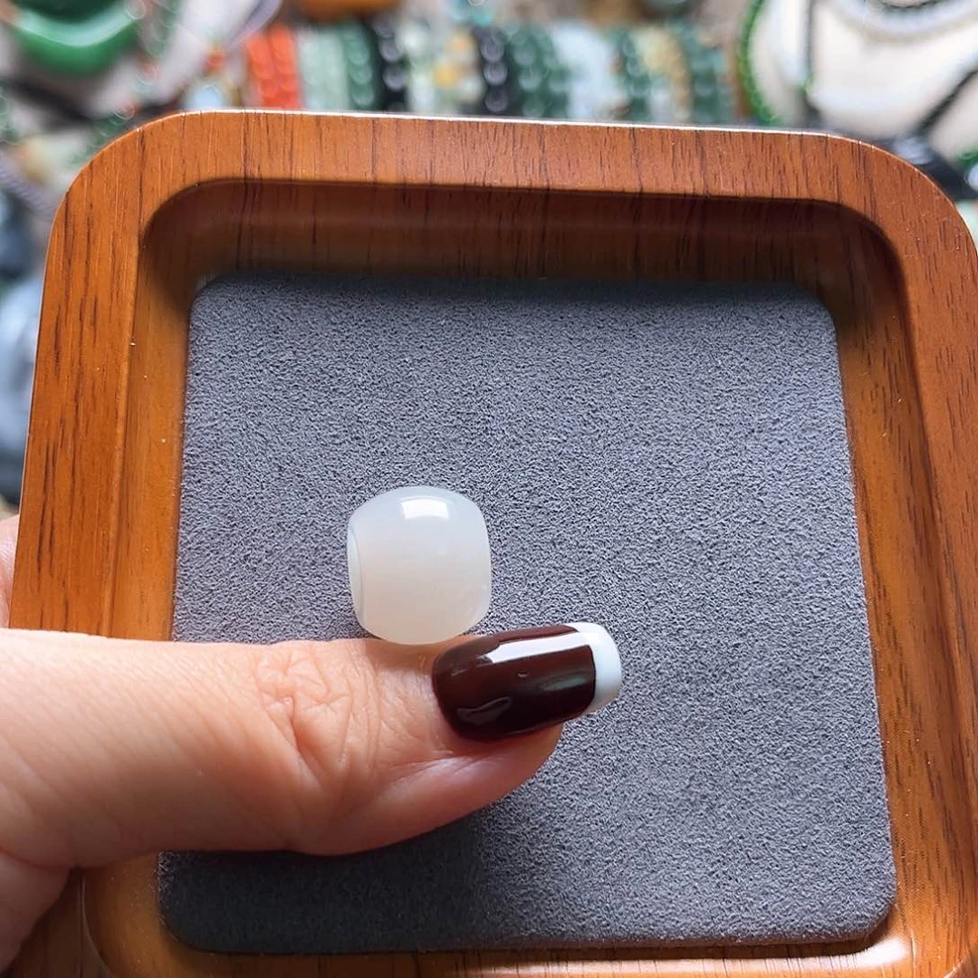 和田玉颈饰未镶嵌德*