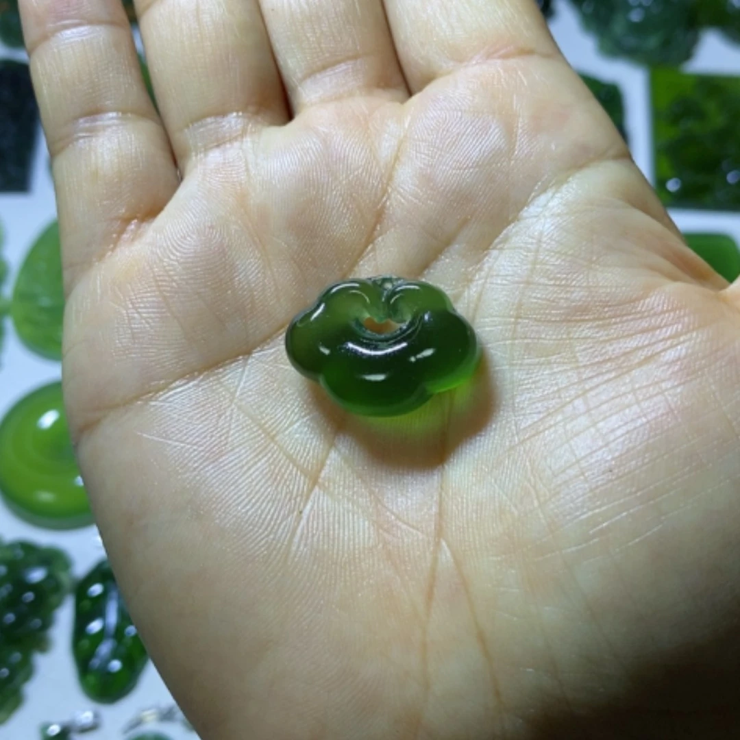 【闪购商品】未镶嵌蛇纹石玉颈饰