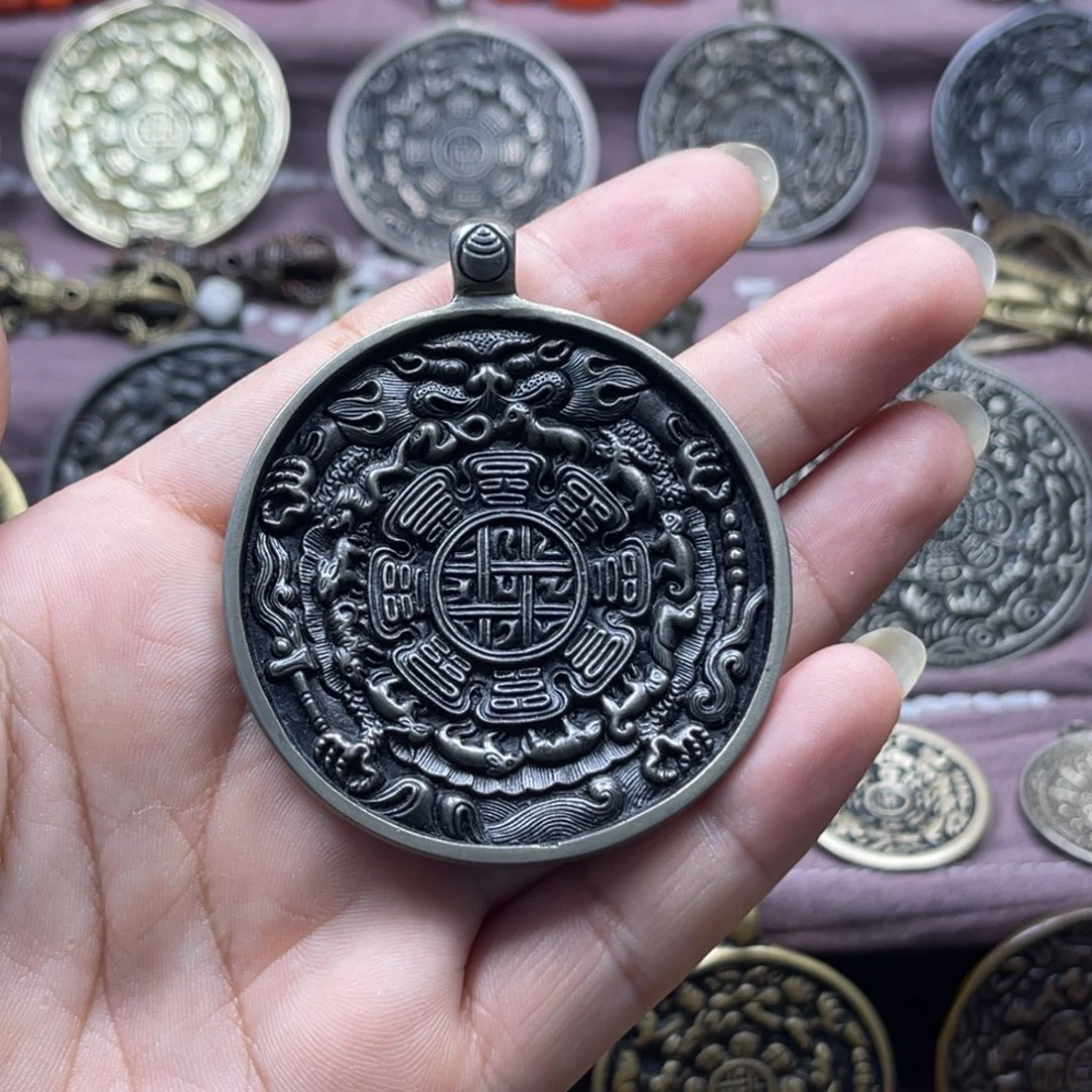 给***吃泥塑特色手工艺品