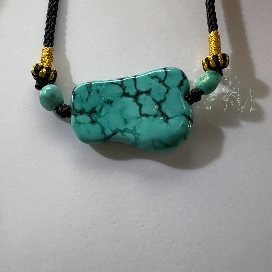 绿松石未镶嵌挂件