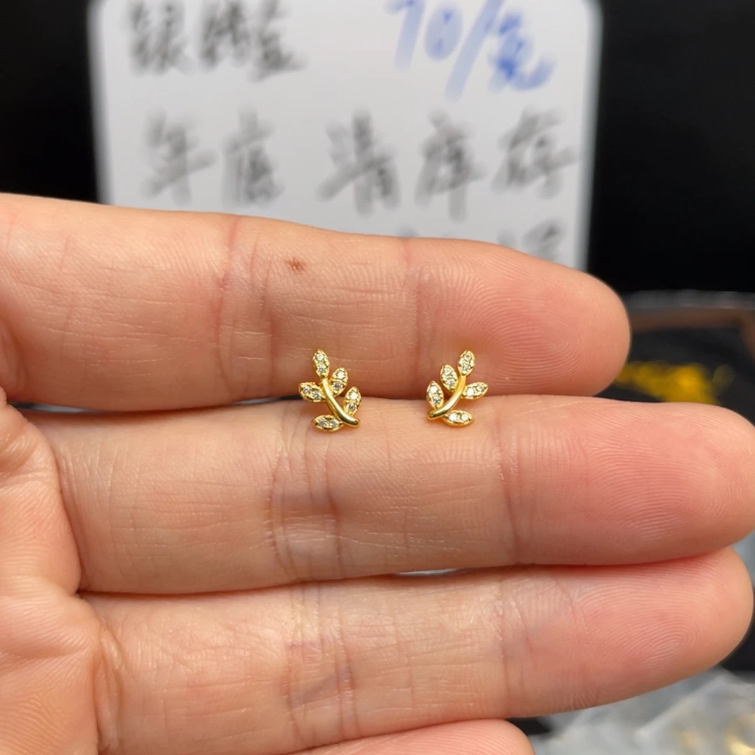 足银小草螺纹耳钉jin