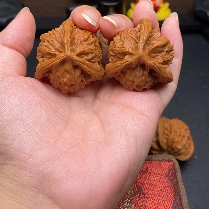 M***n文玩核桃把件宫灯