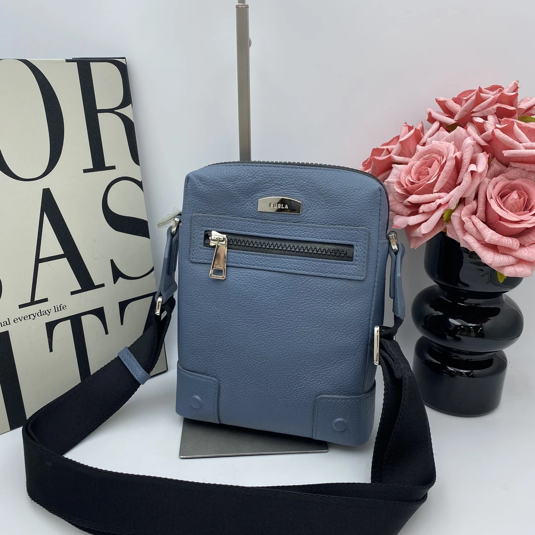 95新 FURLA/芙拉 17564 斜挎包