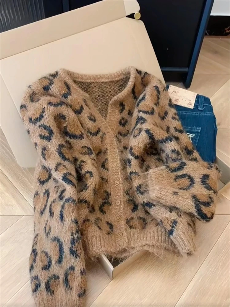 慵懒风豹纹长袖针织开衫女秋冬新款洋气宽松百搭舒适软糯毛衣上衣