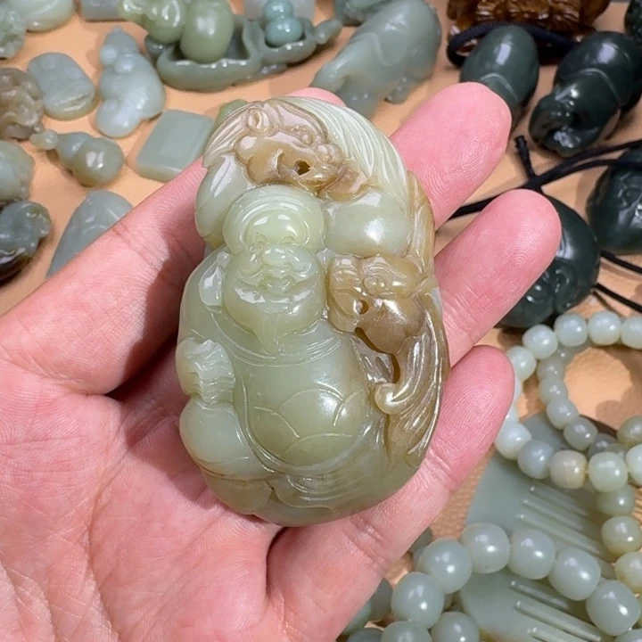 和田玉未镶嵌颈饰普****?