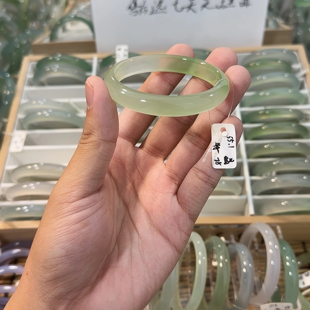 玛瑙/玉髓未镶嵌手镯圈口55.1