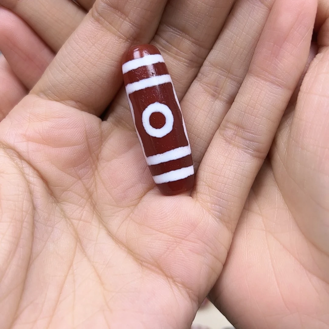 玛瑙/玉髓颈饰未镶嵌吴**虑